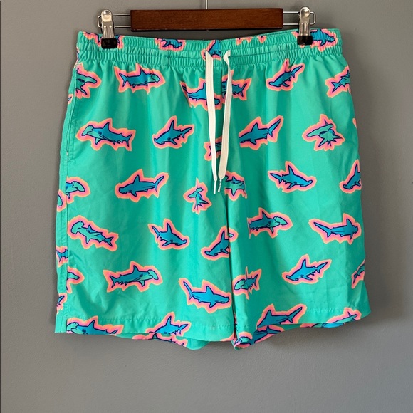 Chubbies shark swim trunks - Picture 1 of 6